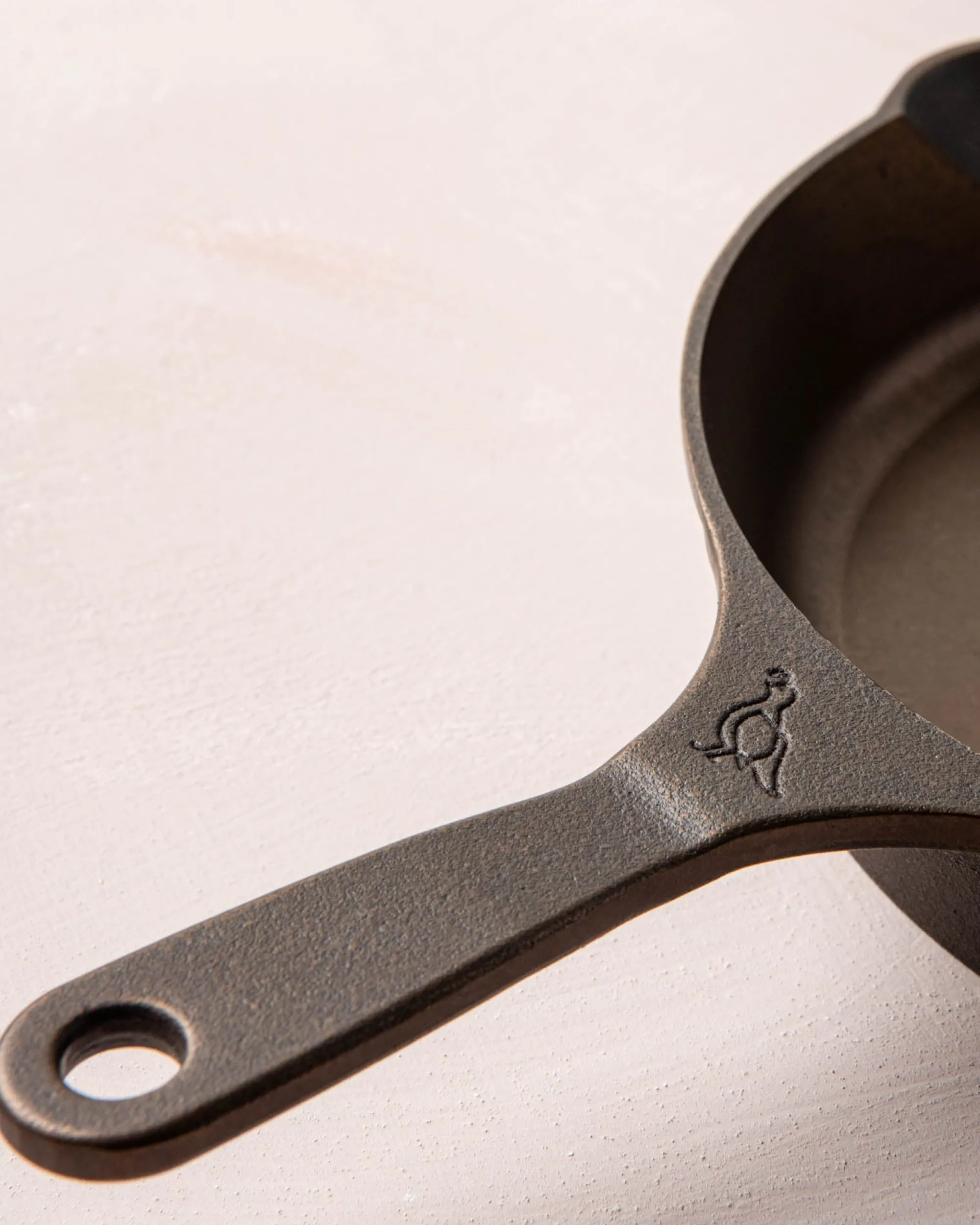 VND6687 Smithey Ironware Company Smithey Cast Iron Skillet (No. 10)