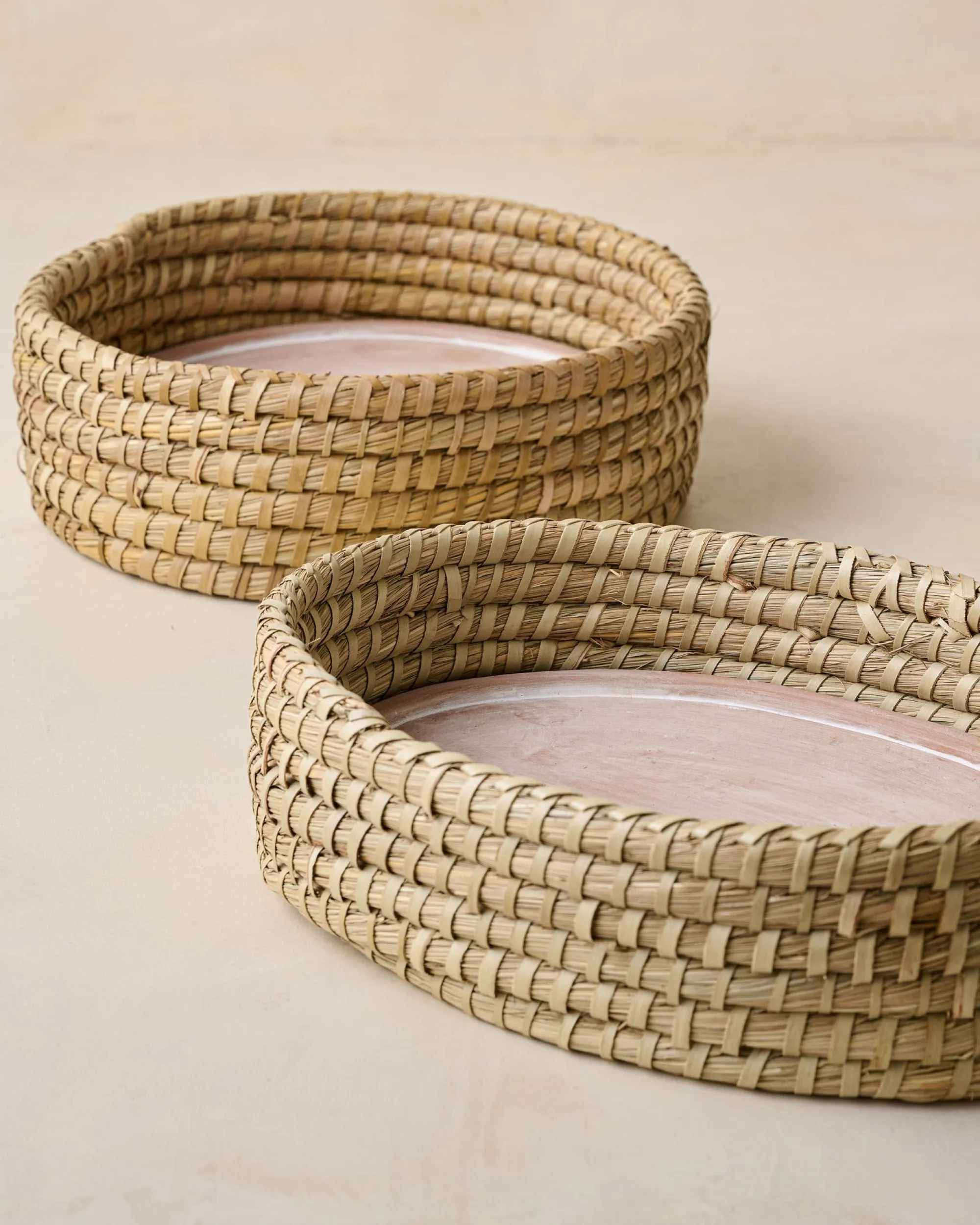 VND6889 Rahabs Rope Terracotta Bread Warmer