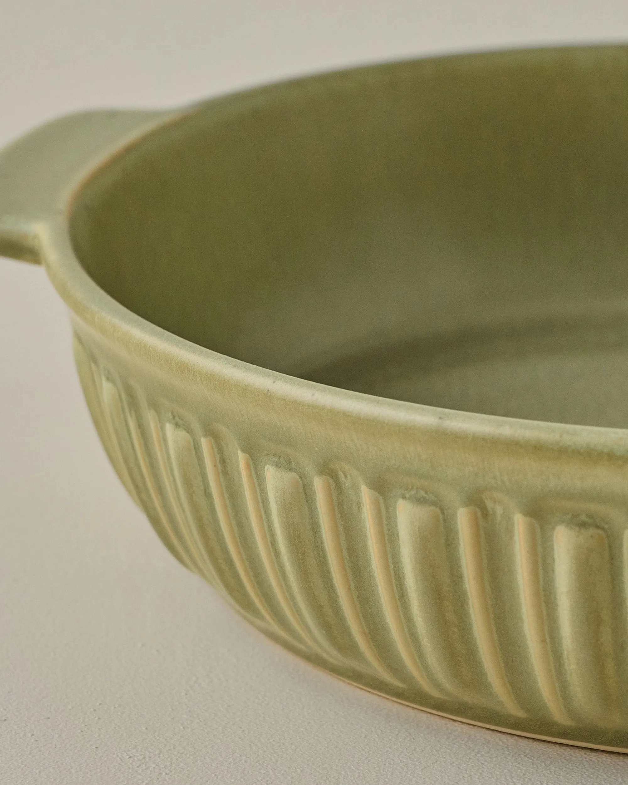 VND7817 FOXSTONE DEVELOPMENT CO.,LTD The Cottage Collection Laurel Green Round Baking Dish