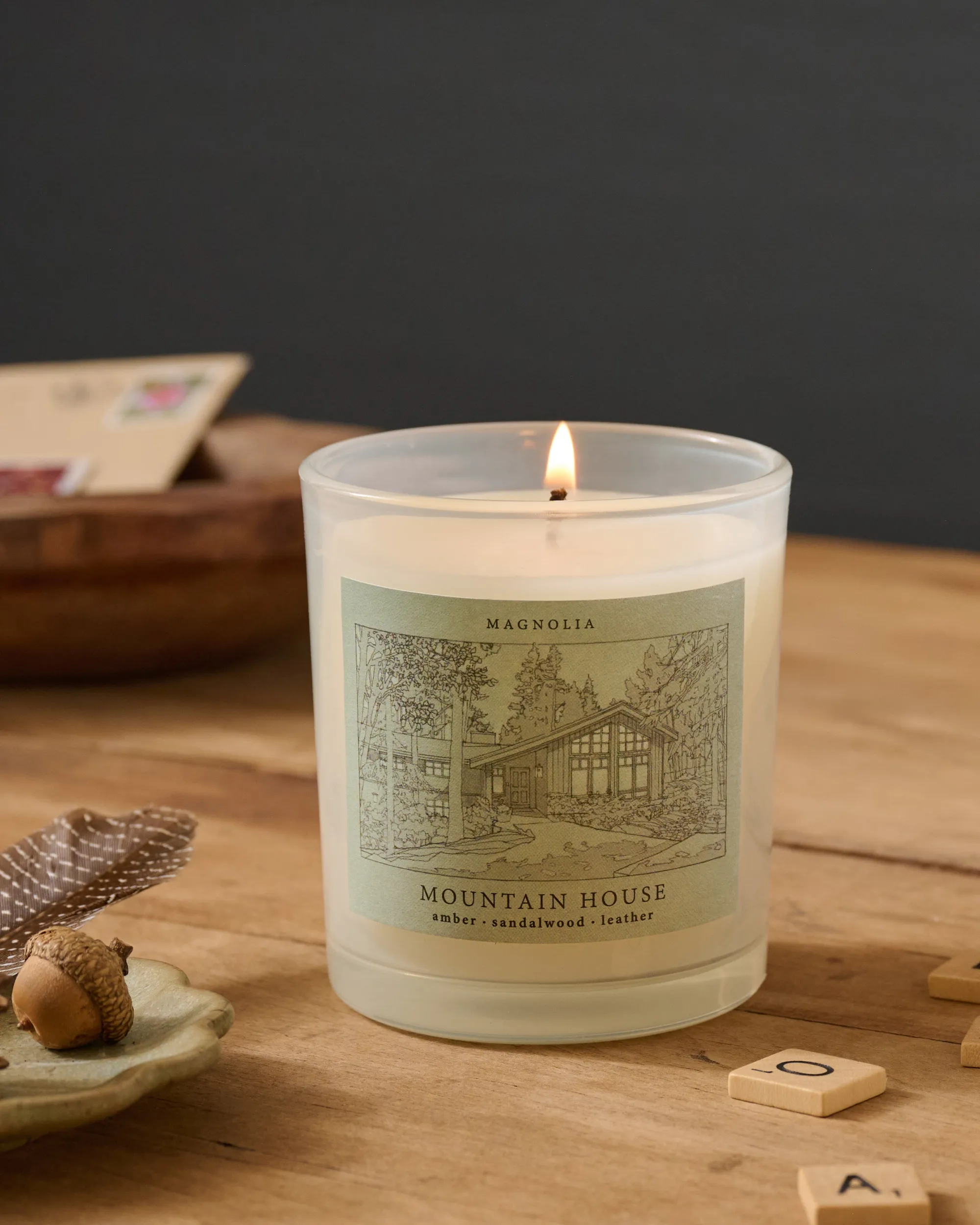 VND8516 MGR Design Int'l Inc. The Mountain House Candle