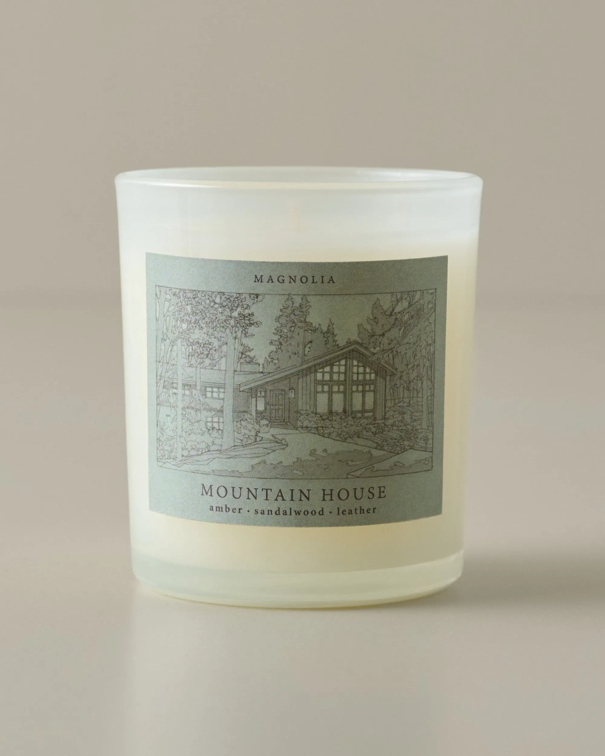 VND8516 MGR Design Int'l Inc. The Mountain House Candle