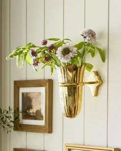 VND7371 True Home Decor Pvt Ltd Theresa Wall Mounted Solid Brass Vase