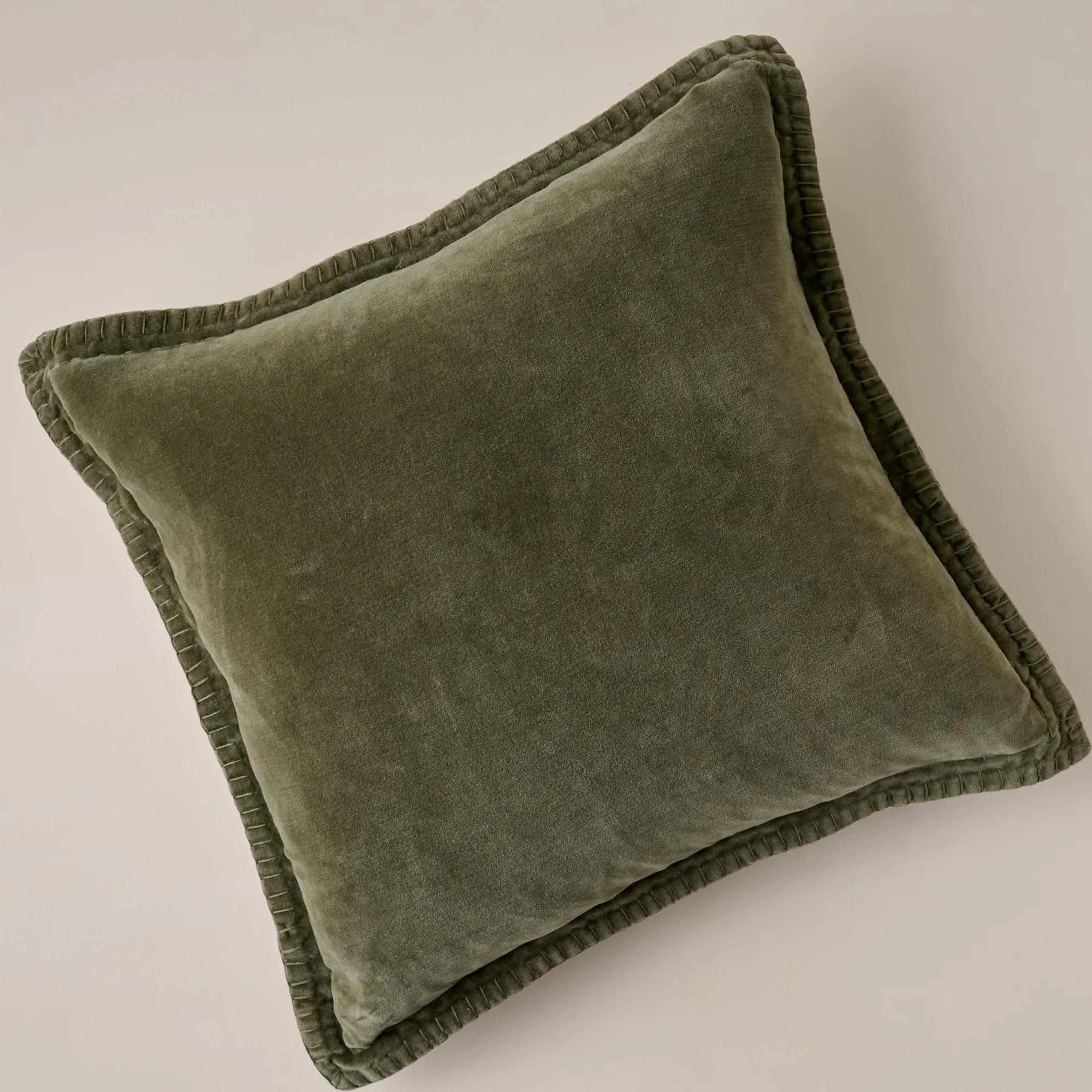 VND8328 FA HOME AND APPAREL PVT LTD Townes Winter Moss Pillow