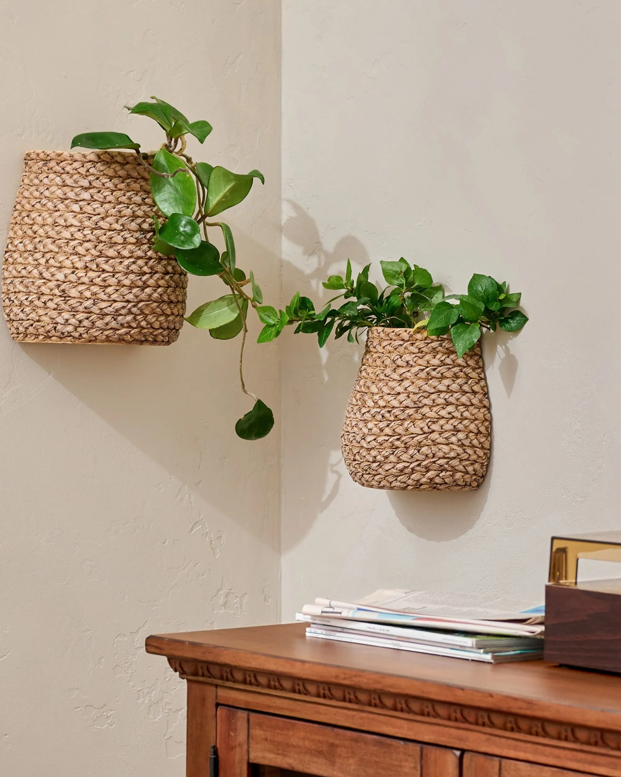 VND0092 Melrose International, LLC Tucker Woven Wall Planter