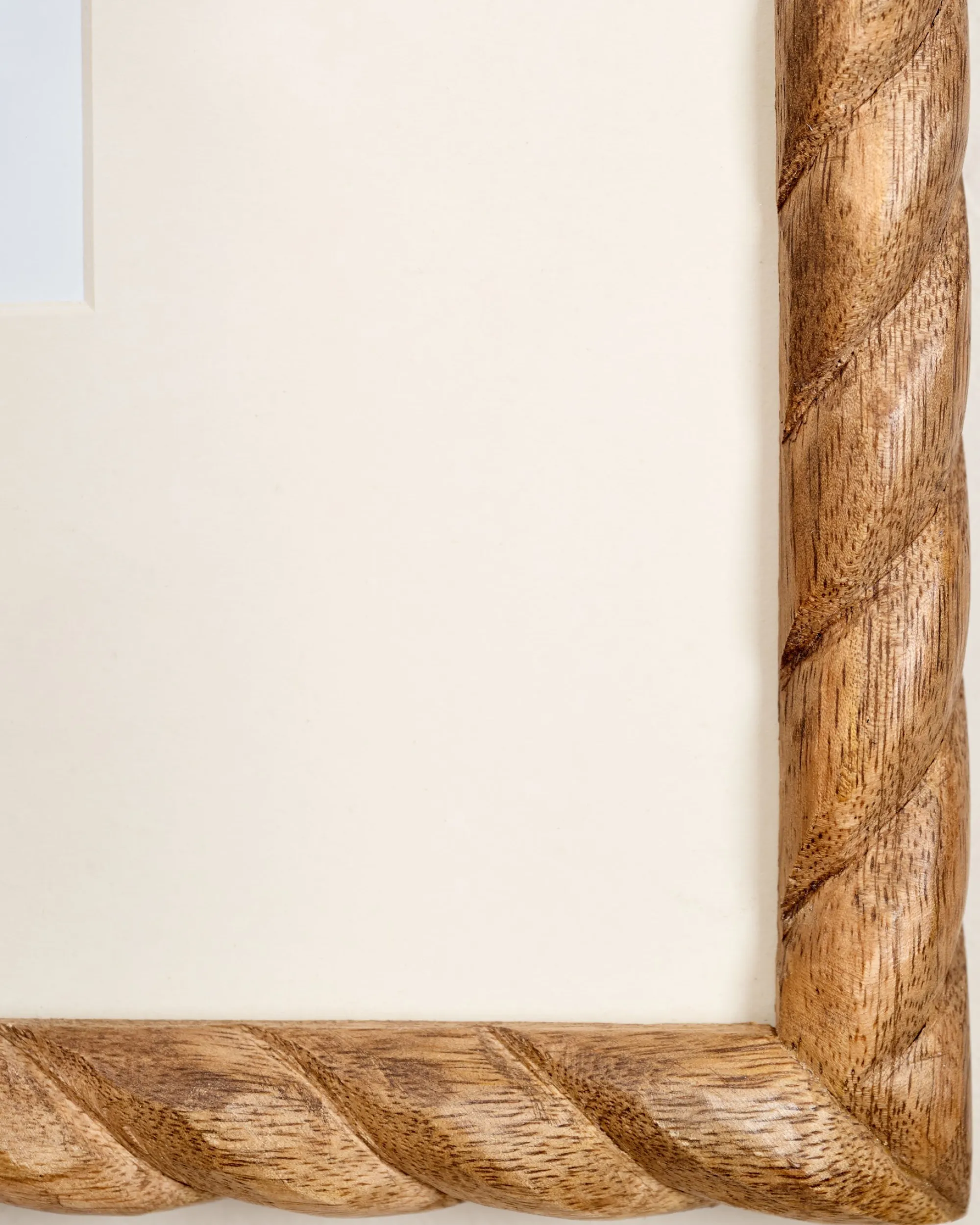 VND8122 R R INDUSTRIES Turned Wood Wall Frame