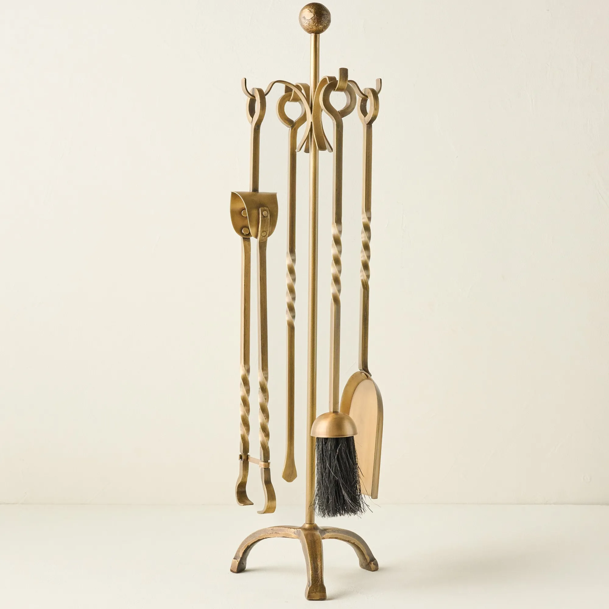 VND0164 Creative Co-op Inc Twisted Antique Brass Fireplace Tool Set
