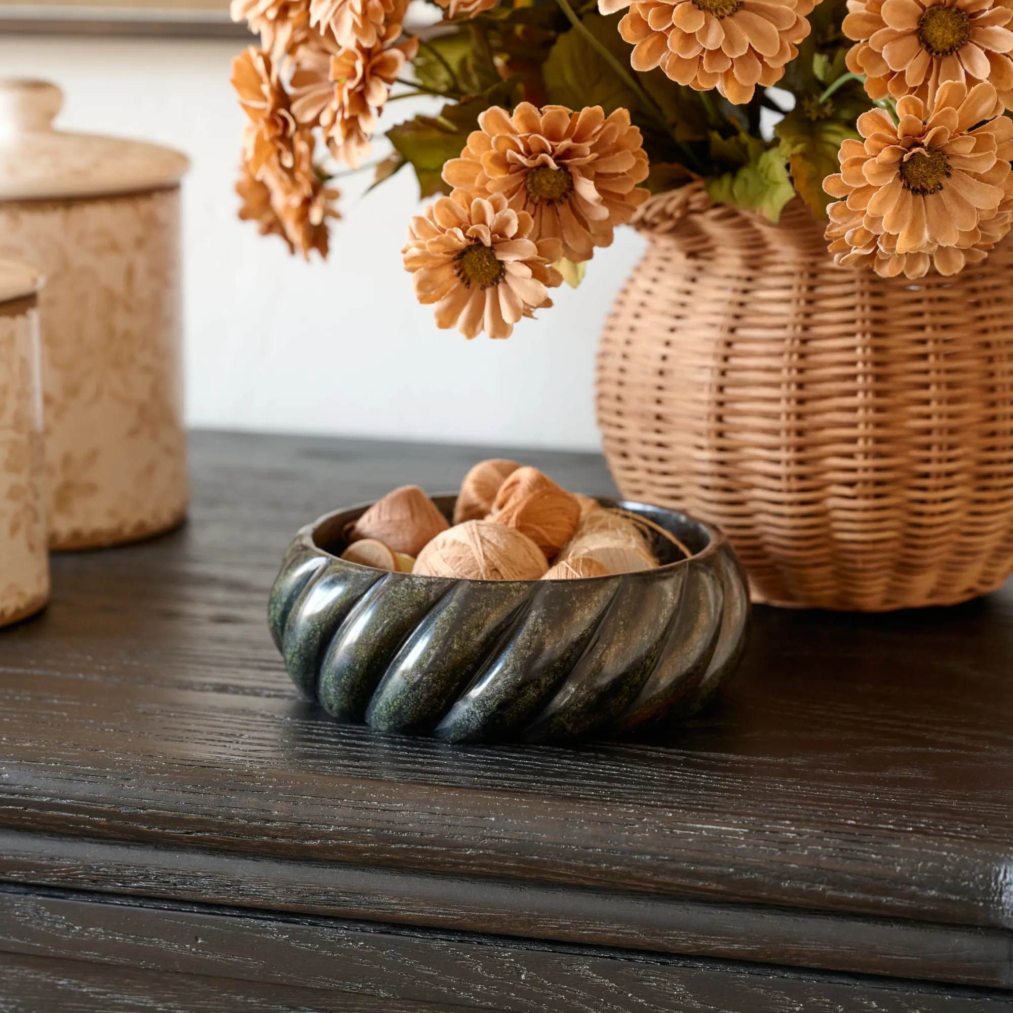 VND6842 Ferry International Twisted Marble Trinket Bowl