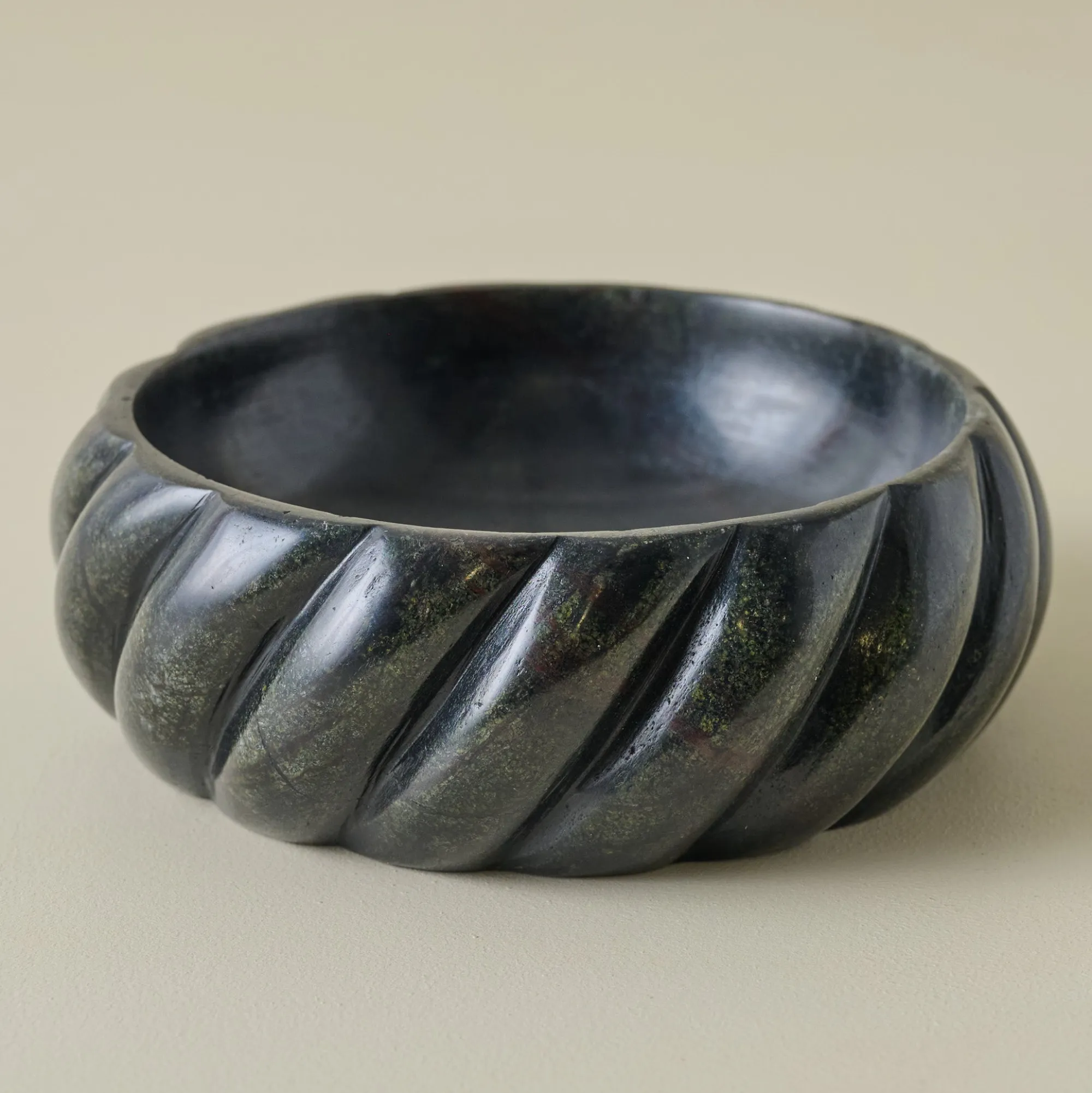 VND6842 Ferry International Twisted Marble Trinket Bowl