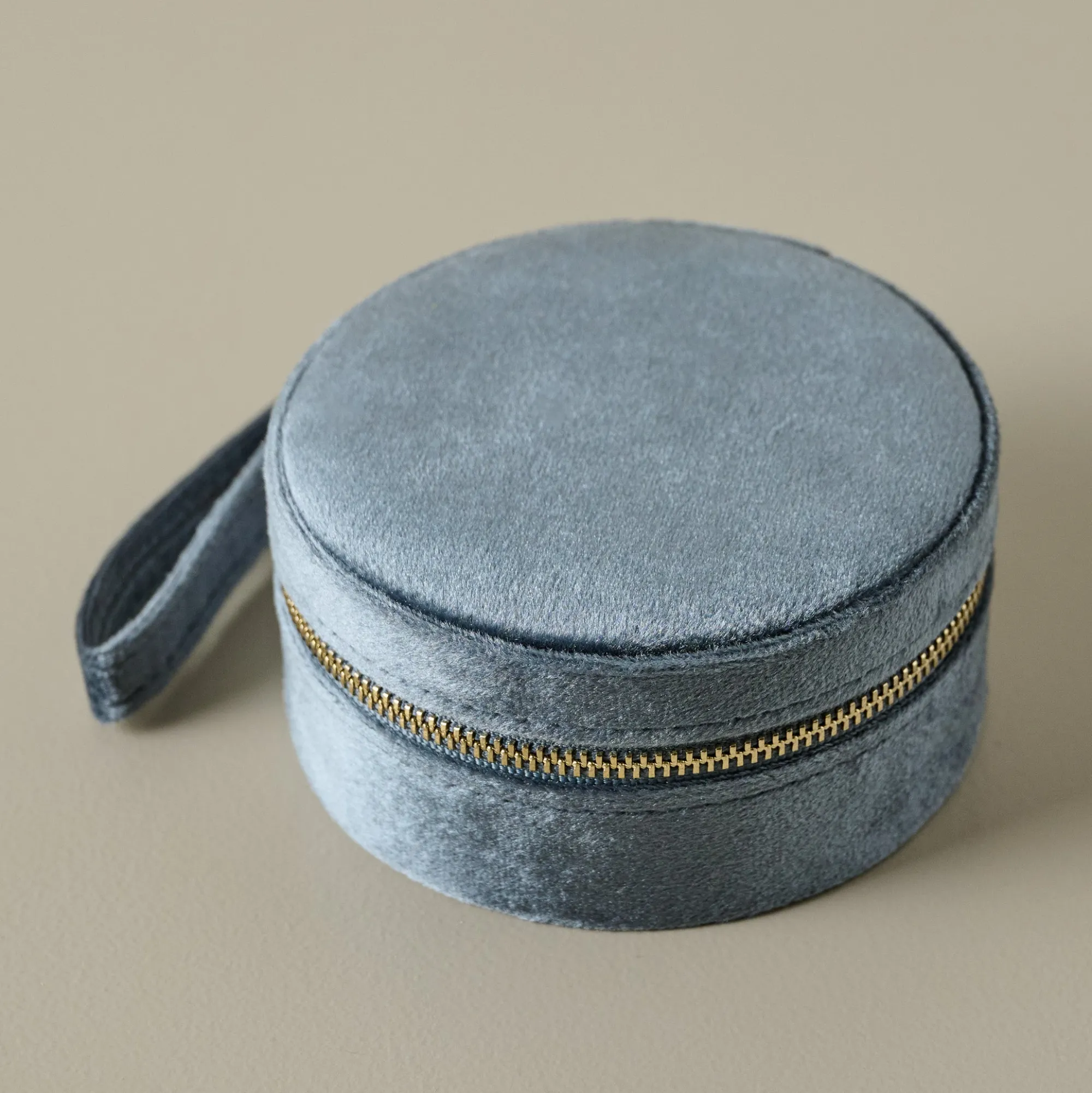 VND8845 Cecelia Designs Jewelry LLC. Velvet Stone Jewelry Travel Case