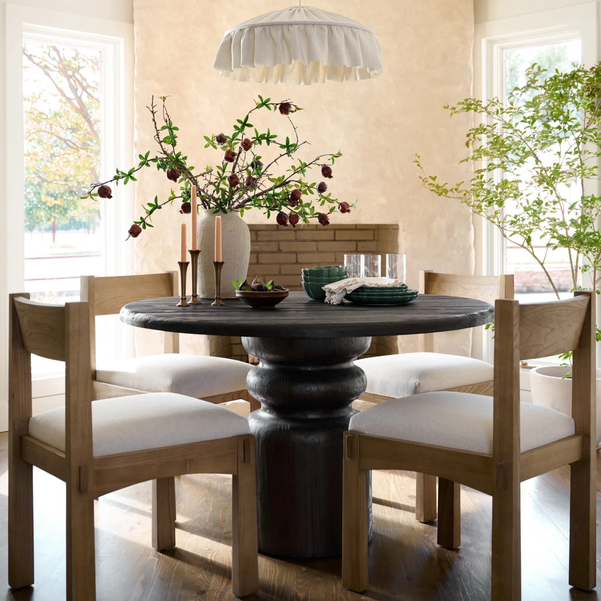 VND6200 Four Hands, LLC Viera Dining Table