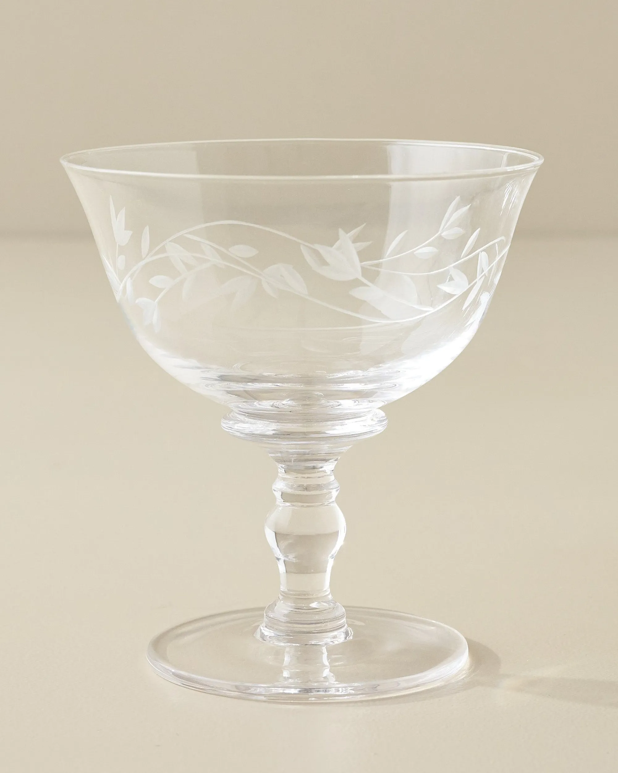VND8399 Beijing Housewares Industries Ltd Vintage-Inspired Etched Glass Coupe