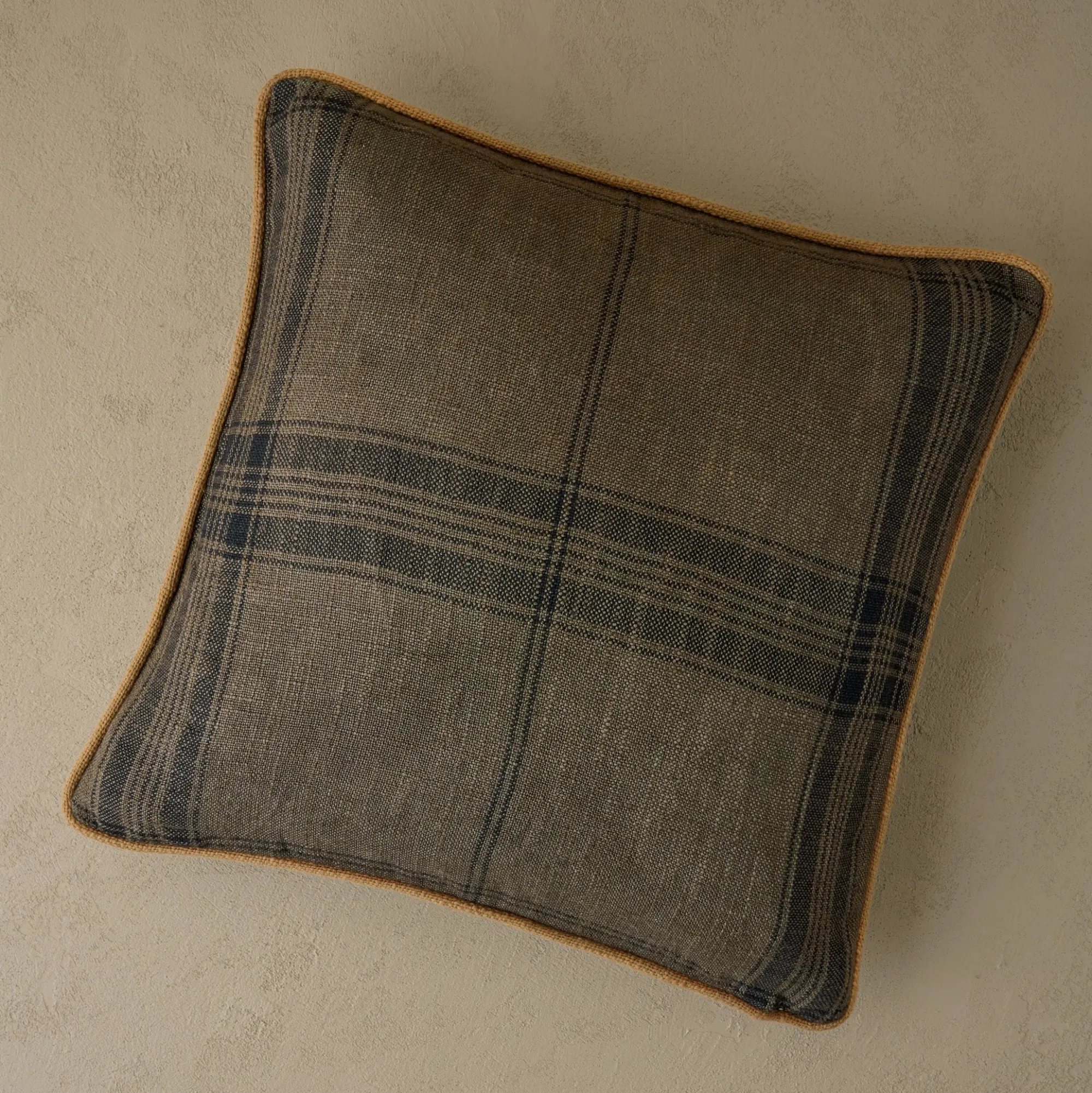 VND8009 Jaipur Arts Vintage Plaid Pillow