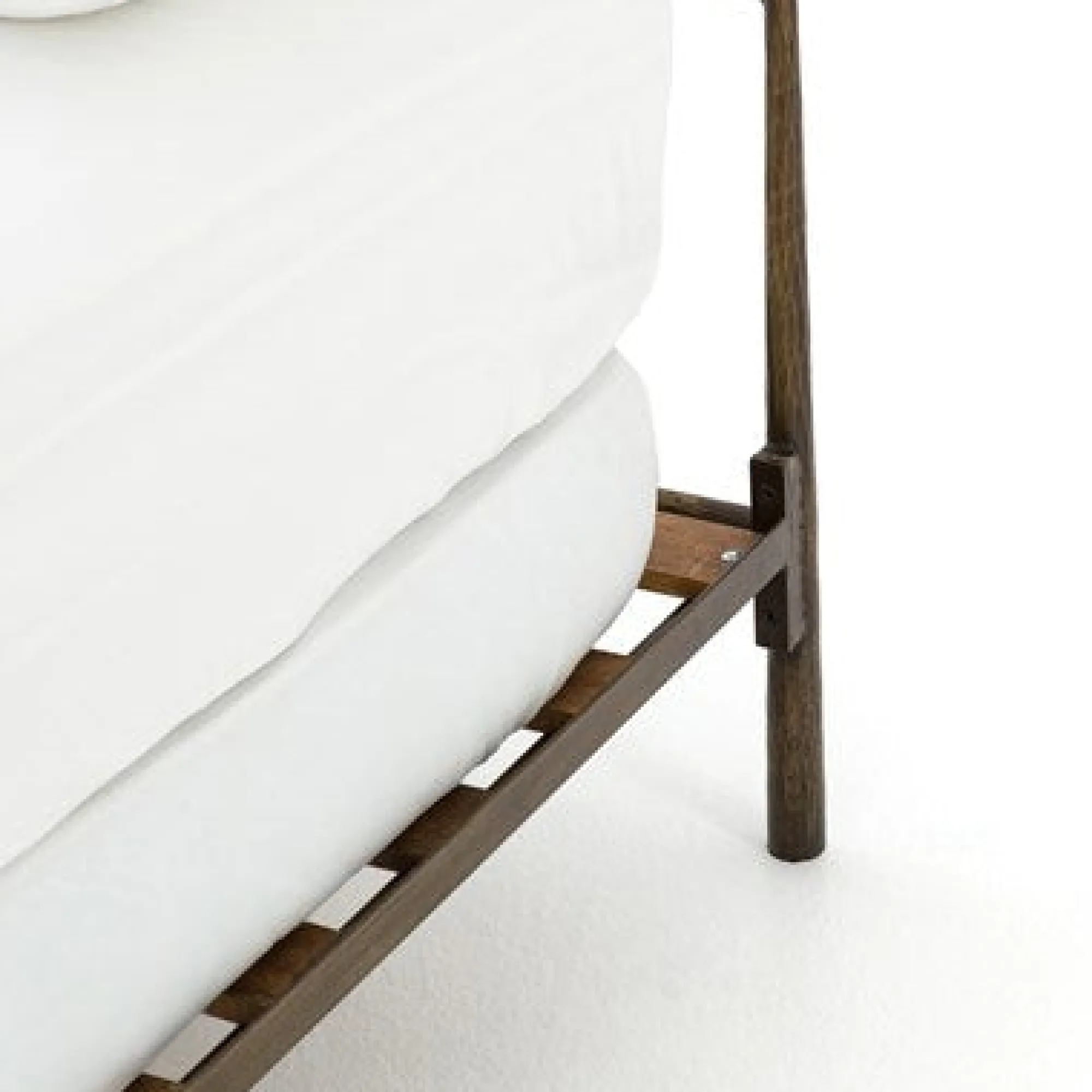 VND6200 Four Hands, LLC Vivienne Bed