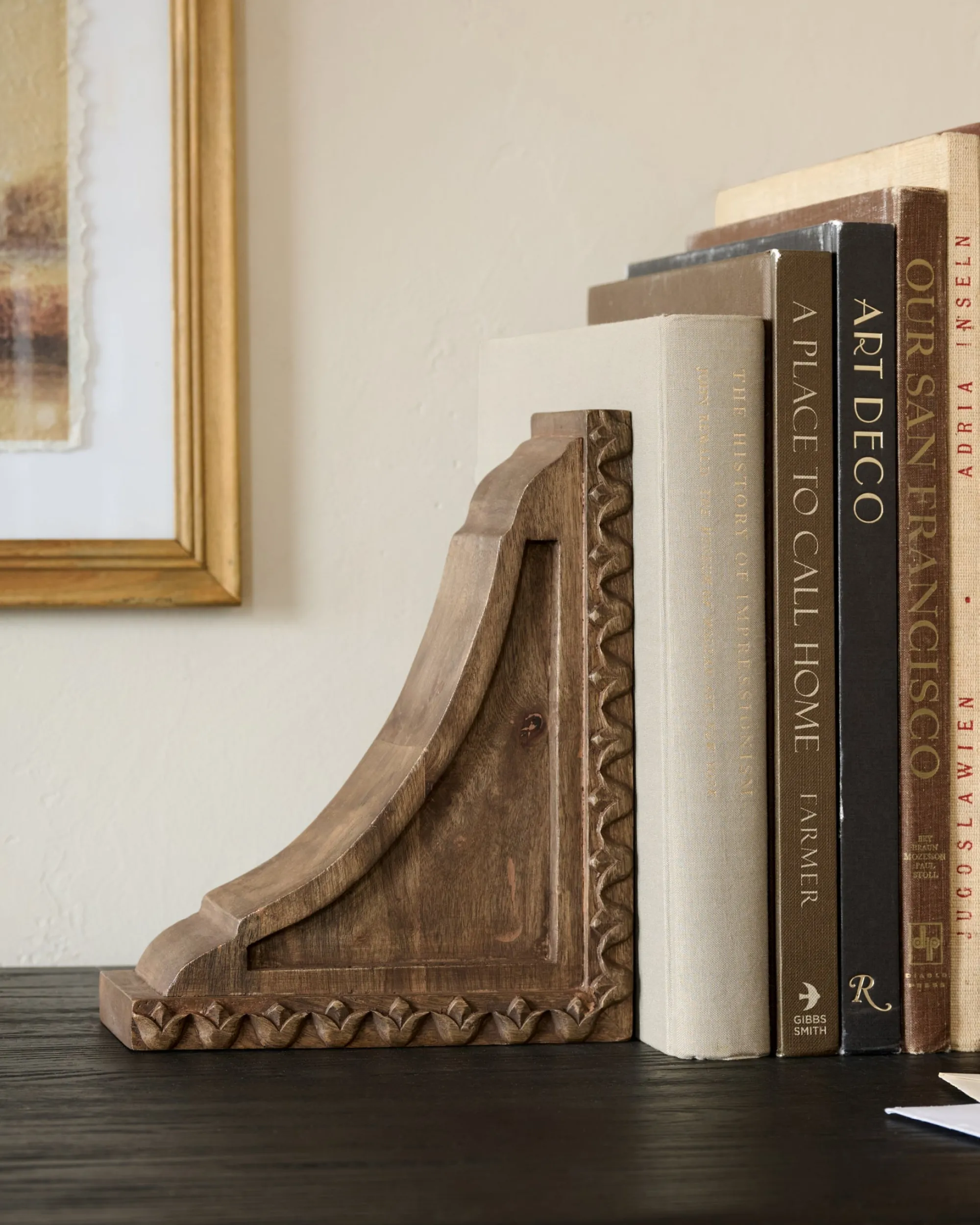 VND8122 R R INDUSTRIES Warren Hand Carved Wood Bookends