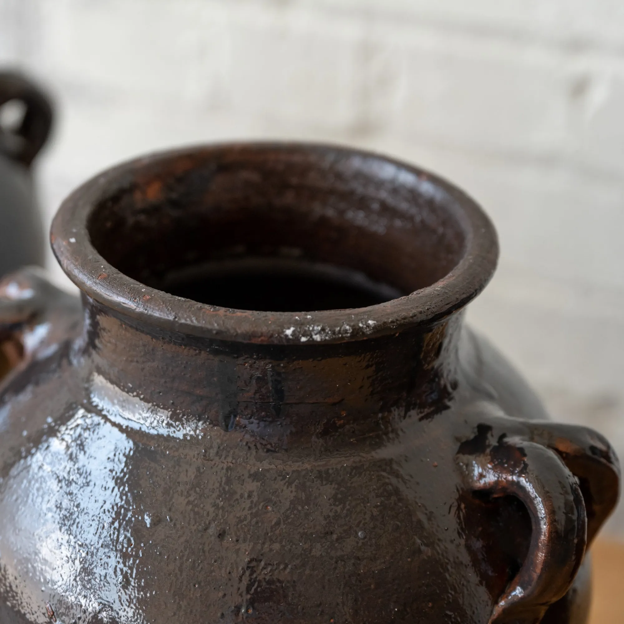 VND0164 Creative Co-op Inc Warrenton Found Clay Jar