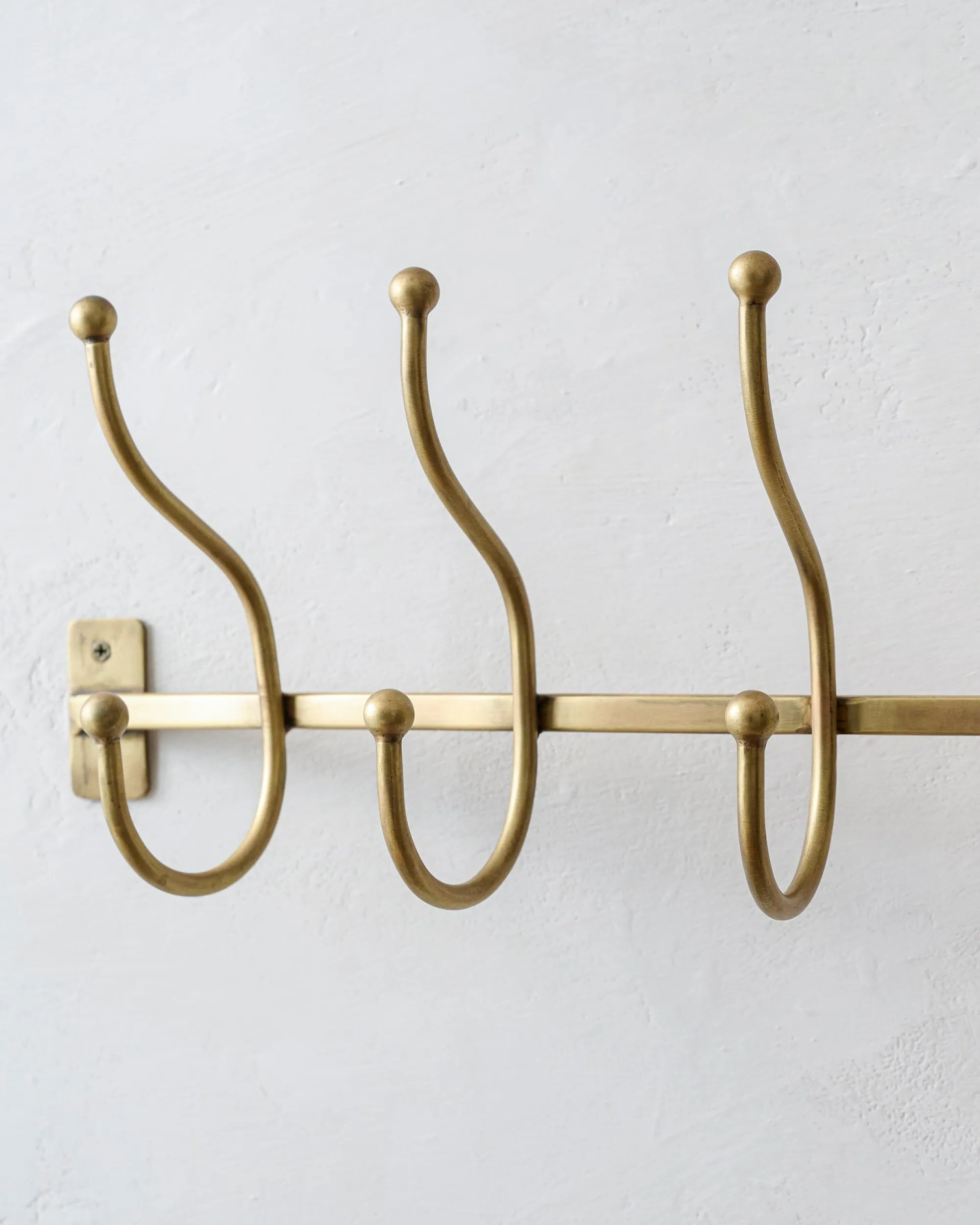 VND7372 ACUBE KRAFT PVT LTD Webster Antique Brass Hook Rack