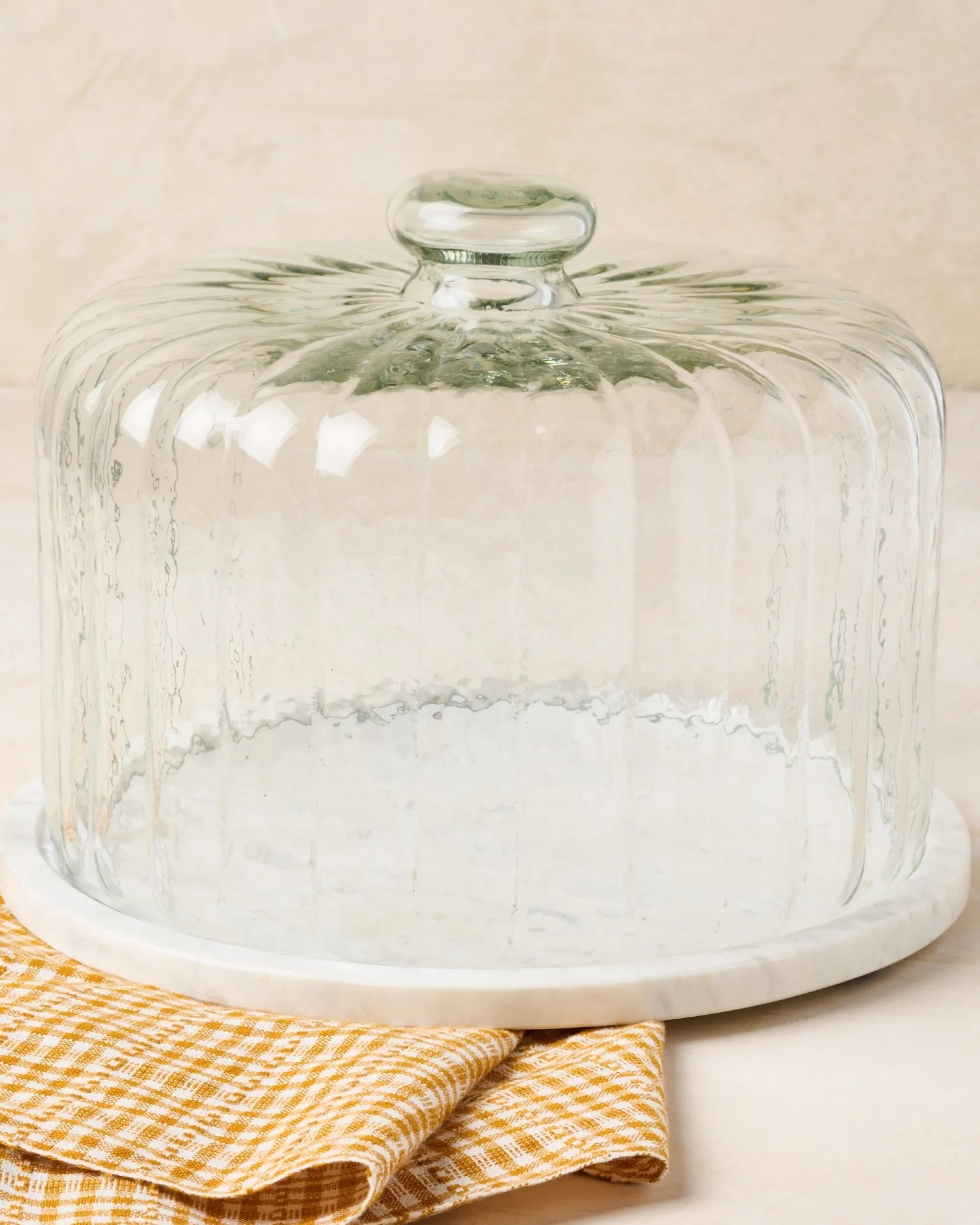 VND7002 DILEEP INDUSTRIES PVT. LTD. White Marble Fluted Cake Dome
