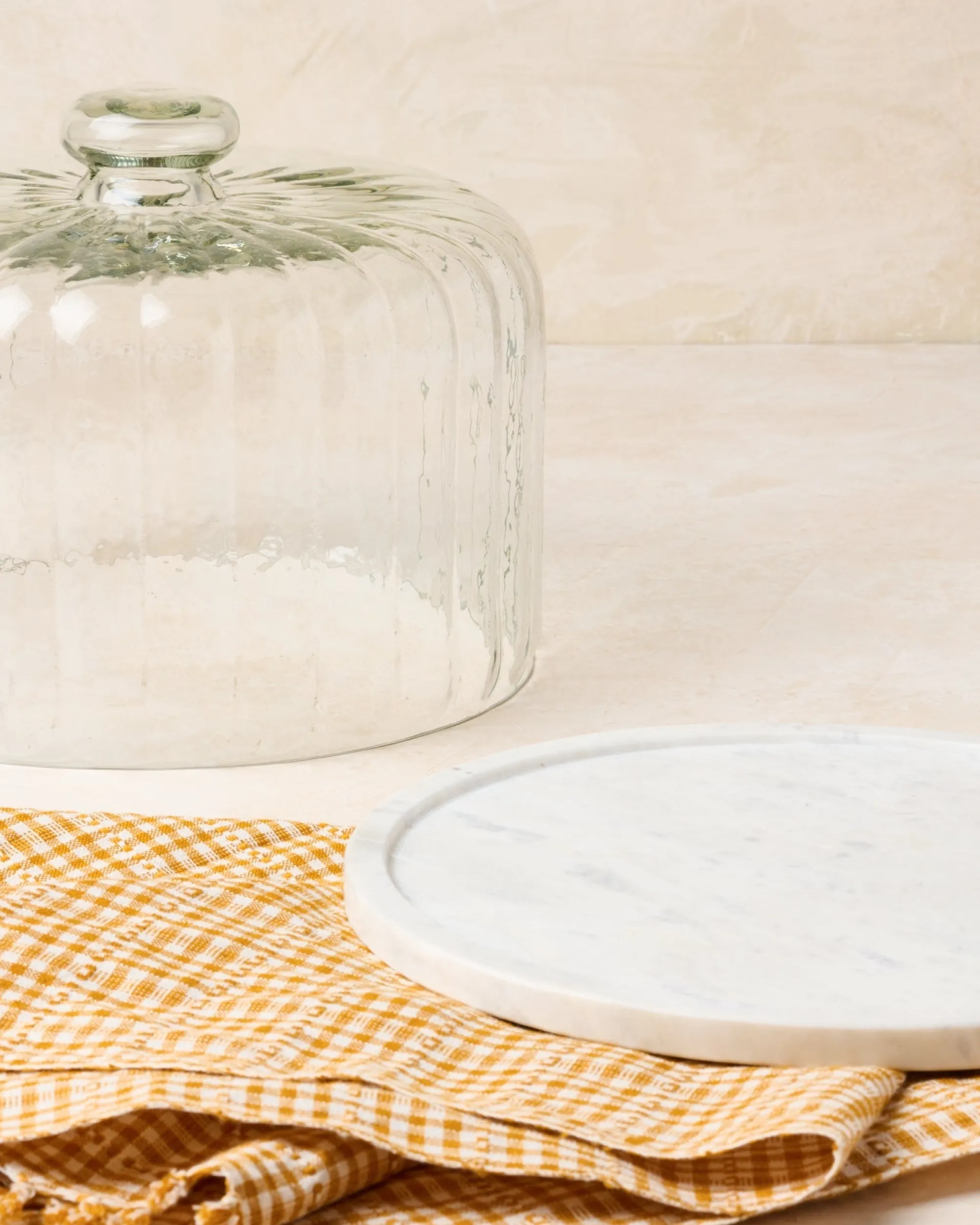 VND7002 DILEEP INDUSTRIES PVT. LTD. White Marble Fluted Cake Dome