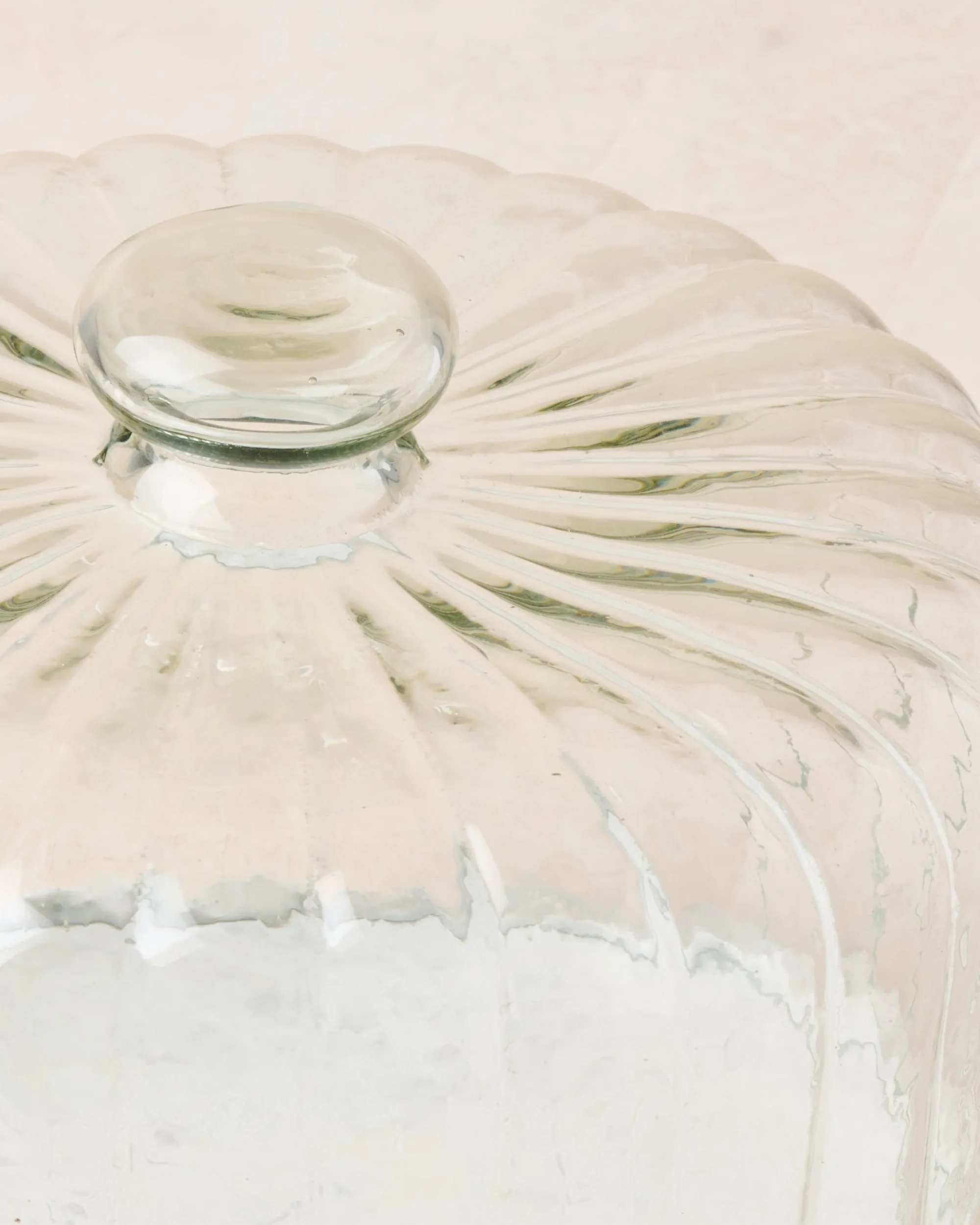VND7002 DILEEP INDUSTRIES PVT. LTD. White Marble Fluted Cake Dome