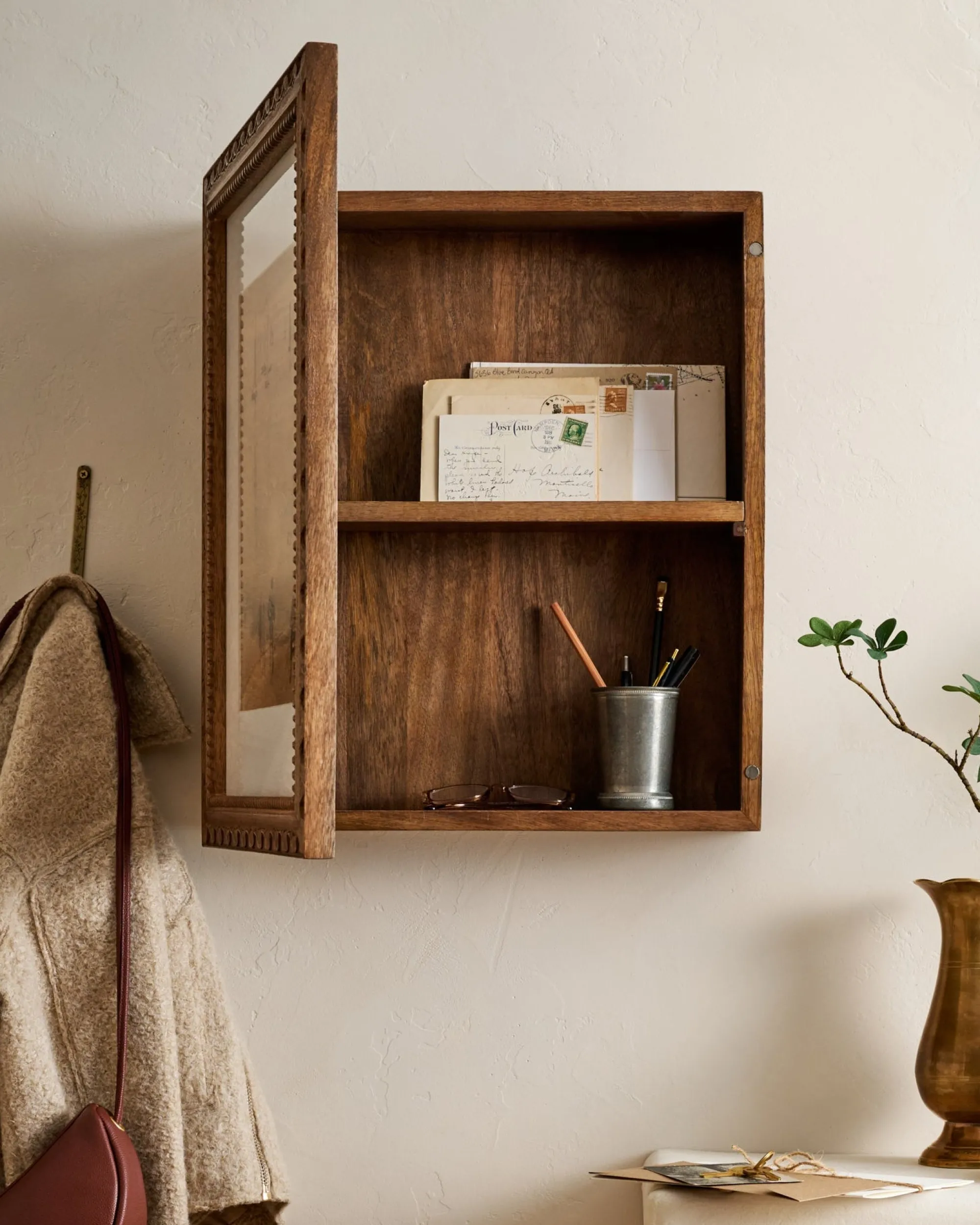 VND8122 R R INDUSTRIES Willa Framed Wall Cabinet
