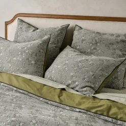 VND7018 Makerspalm, LLC Willow Floral Jacquard Sham