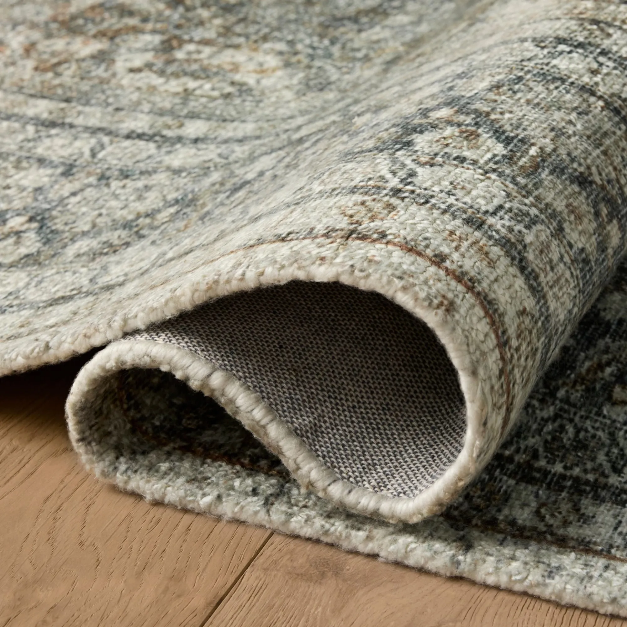 VND0086 Loloi Inc Wimberly Tobacco Rust Rug