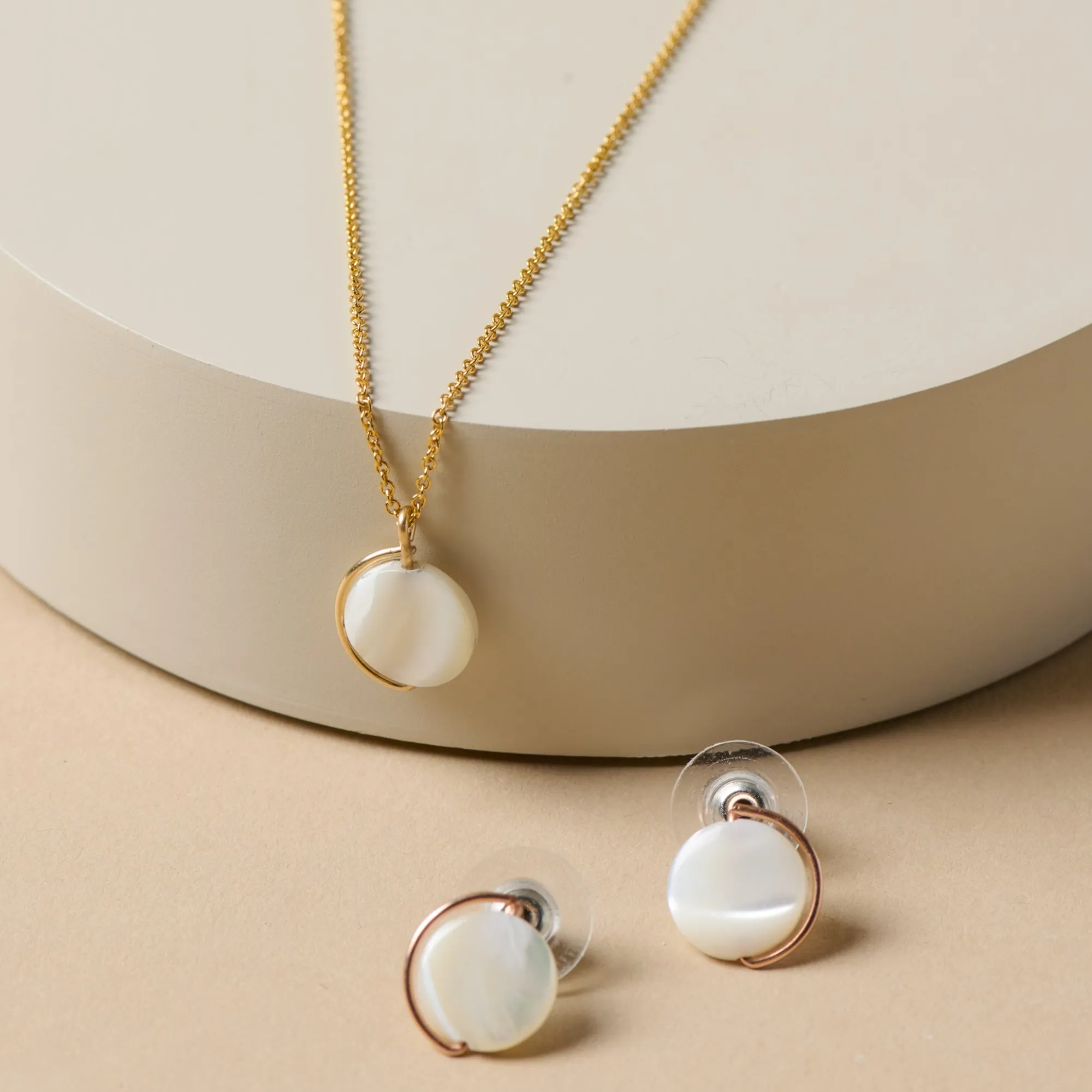 VND0204 Summer Ellis Wren Necklace